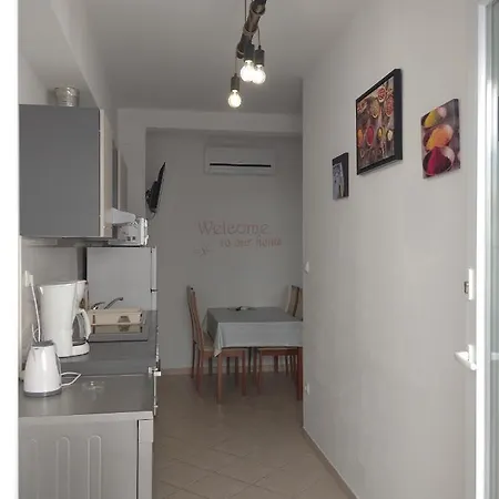 Apartment Apartmani Perak Mimice